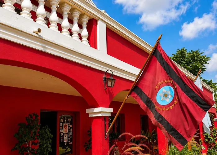 El Crestón Hotel